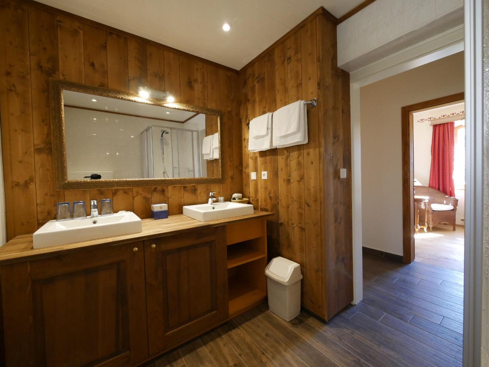 Schlosshotel Zamek Zdikov Ngoại thất bức ảnh